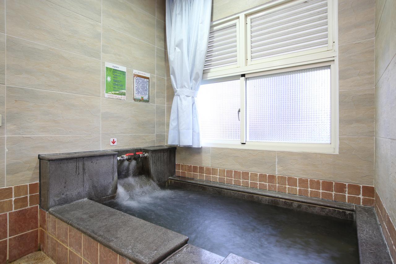 Cyuan Tang Hot Spring Hotel Csiaohszi Kültér fotó